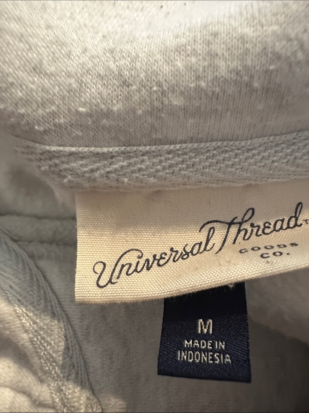 Universal Thread Light Gray Collared V-Neck Pullover - Picture 5 of 5